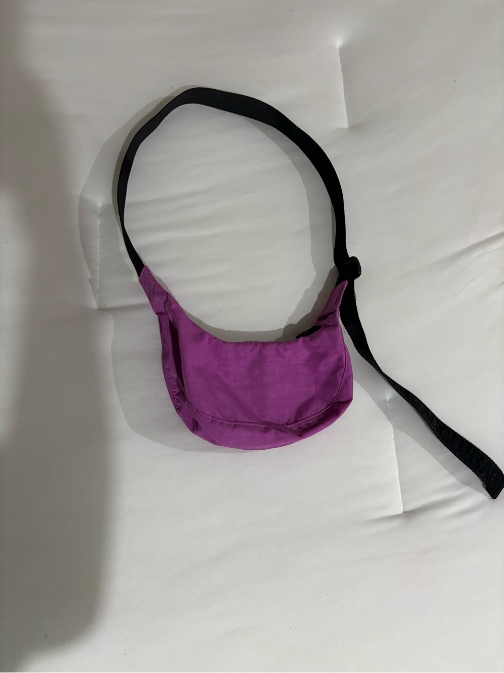 BAGGU Extra Pink Small Crescent